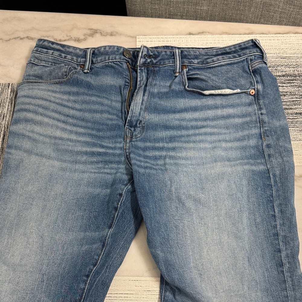 American Eagle Outfitters Light Blue Straight Leg Jeans